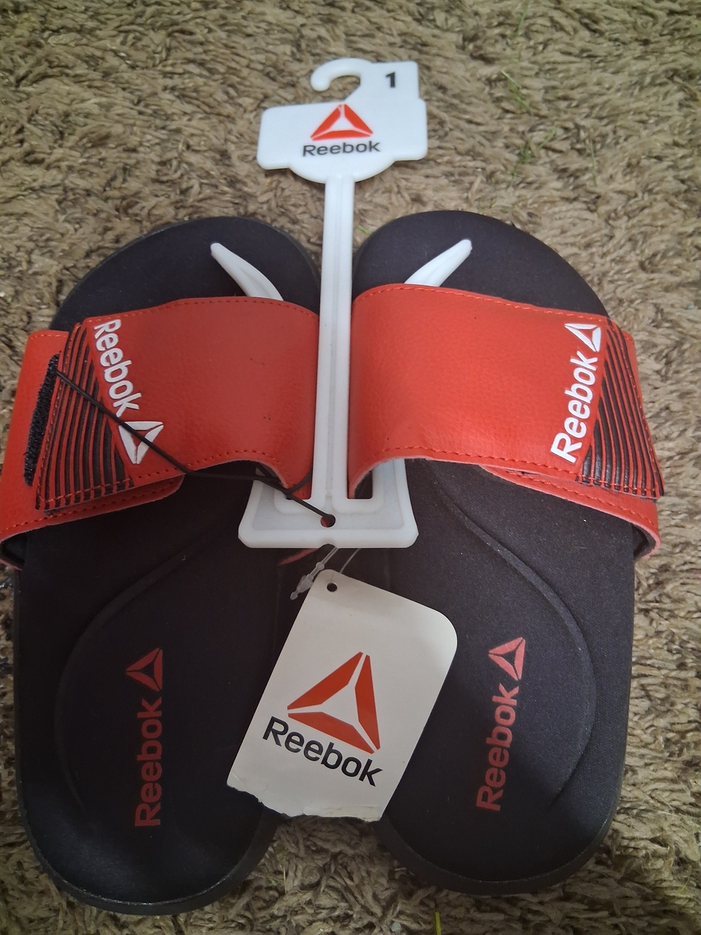 Brand New Little Boys Reebok Flip Flops Never Worn Size 1
